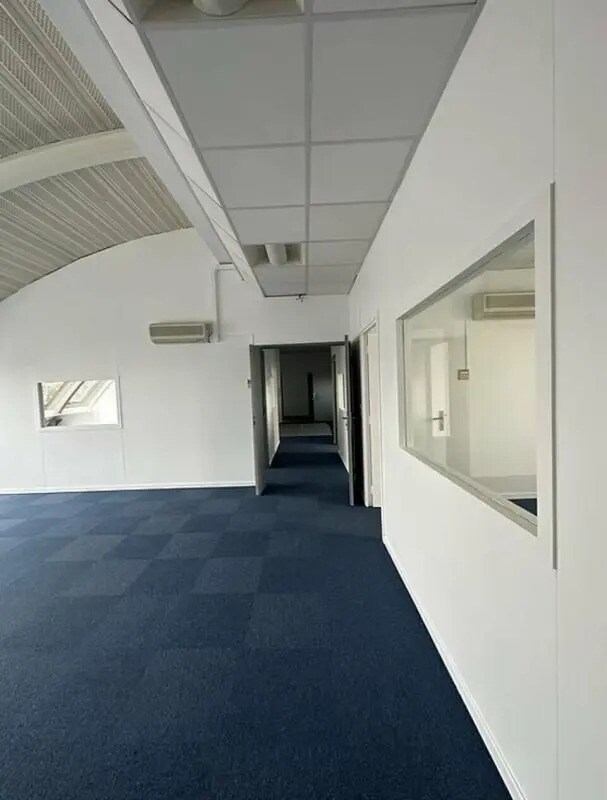 Bureau dans Saint-Ouen-sur-Seine à louer Photo intérieure– Image 1 sur 7
