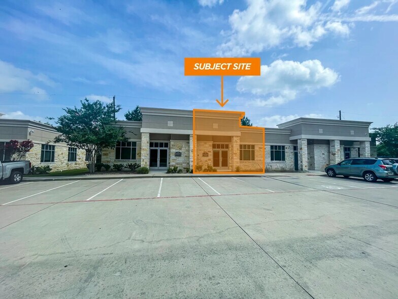 32731 Egypt Ln, Magnolia, TX à louer - Photo de l’immeuble – Image 2 sur 8