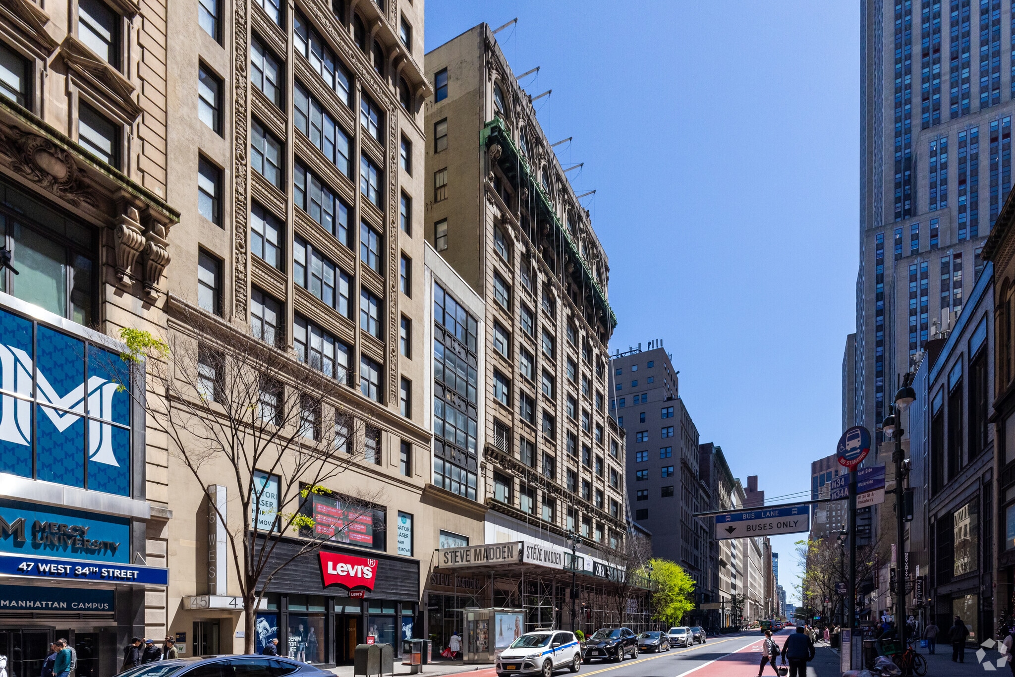 31 W 34th St, New York, NY à louer Photo de l’immeuble– Image 1 sur 5
