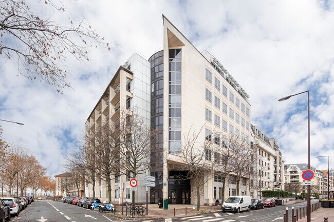 Plus de détails pour 18 Avenue Winston Churchill, Charenton-le-Pont - Bureau à louer