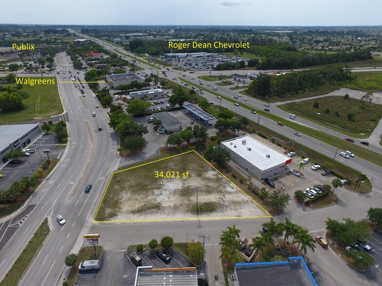 141 Hancock Bridge Pky, Cape Coral, FL à vendre - Aérien – Image 2 sur 7
