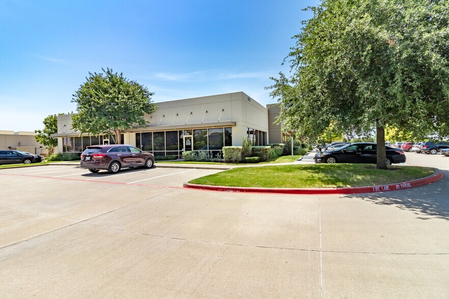800 N Watters Rd, Allen, TX à vendre - Photo de l’immeuble – Image 3 sur 15