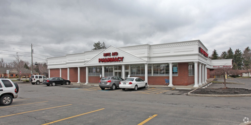 9160 Main St, Clarence, NY à louer - Photo principale – Image 1 sur 11