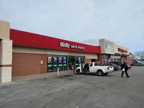 7600-7610 W Capitol Dr, Milwaukee, WI à louer - Photo de l’immeuble – Image 3 sur 11