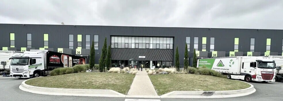 Industriel/Logistique dans Saint-Léger-de-Linières à louer - Photo de l’immeuble – Image 2 sur 5