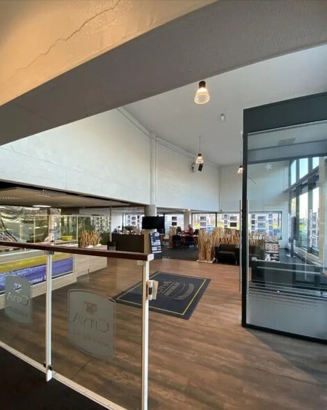 Local commercial dans Le Havre à louer - Hall d’entrée – Image 3 sur 7