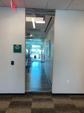 400 W Davis St, Conroe, TX à louer Photo intérieure– Image 1 sur 7