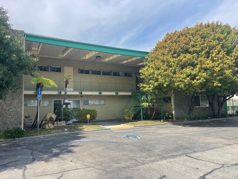 5623 N Peck Rd, Arcadia, CA à louer - Photo de l’immeuble – Image 3 sur 8