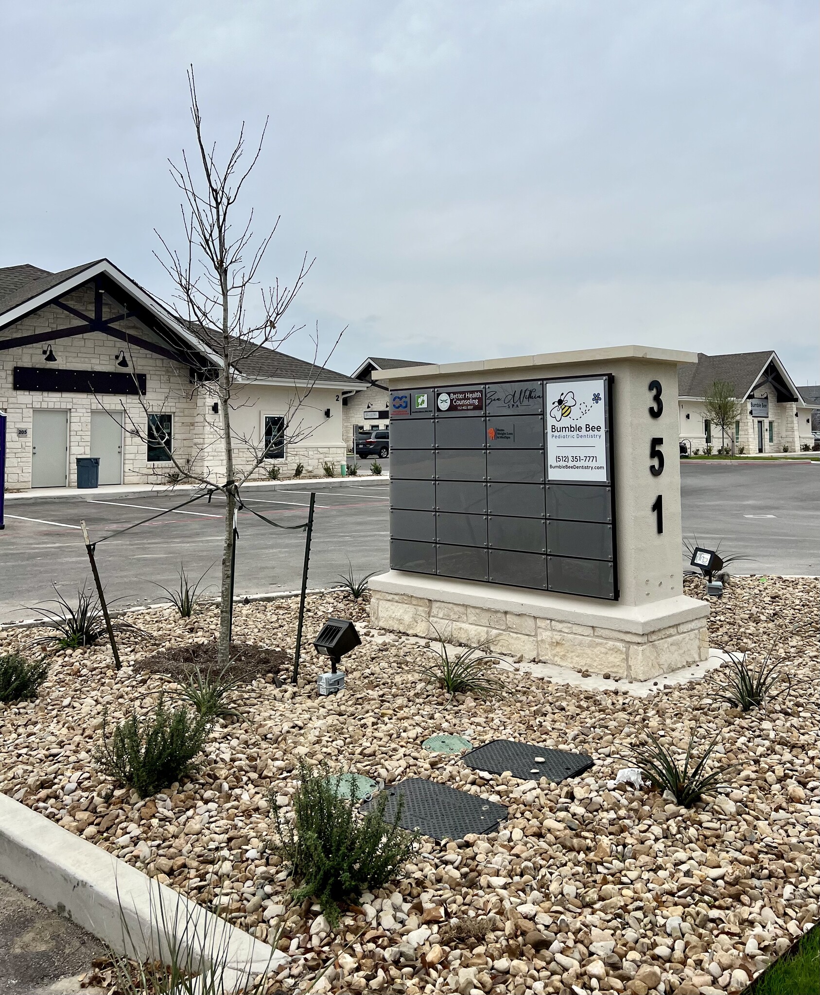 351 Exchange Blvd, Hutto, TX à louer Photo de l’immeuble– Image 1 sur 5