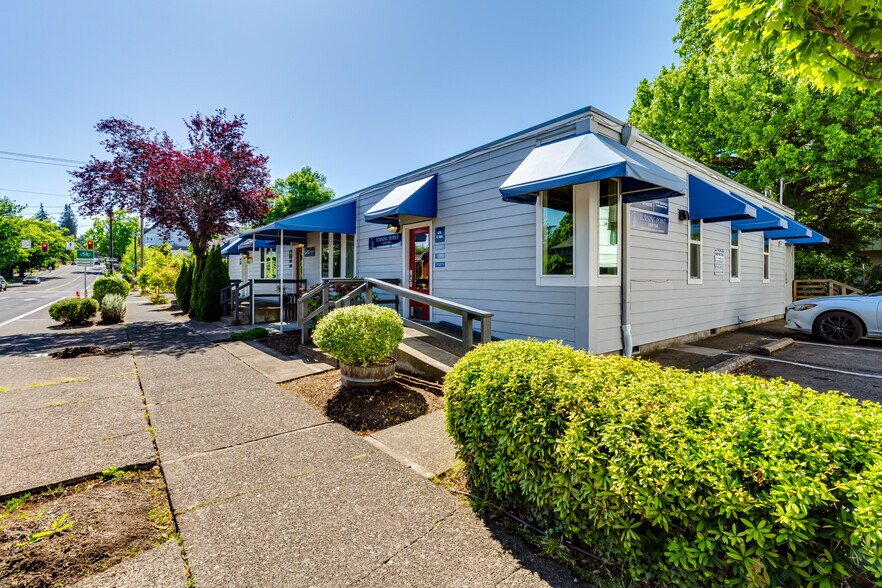 670-690 18th Ave, Eugene, OR à vendre - Photo de l’immeuble – Image 3 sur 21