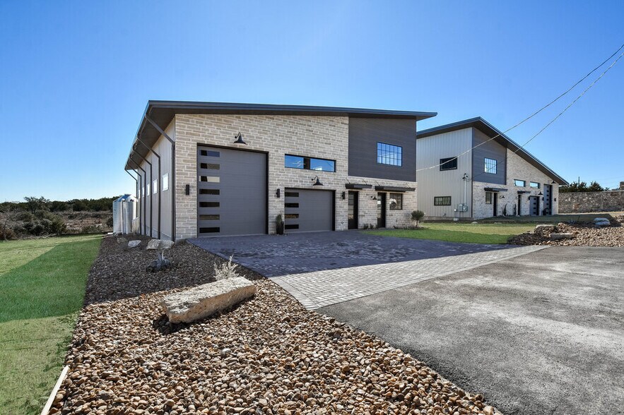 1301 O Reilly Ct, Lakeway, TX à vendre - Photo de l’immeuble – Image 2 sur 39