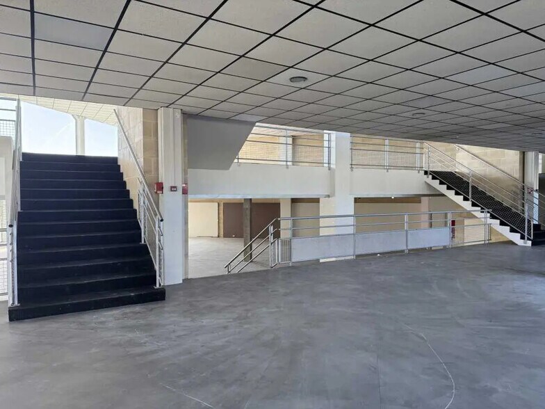 Local commercial dans Mérignac à louer - Photo de l’immeuble – Image 3 sur 6