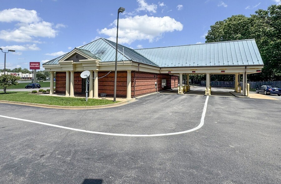81 S Airport Dr, Highland Springs, VA à vendre - Photo de l’immeuble – Image 3 sur 11
