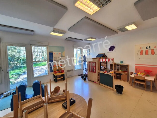 Plus de détails pour Bureau à vendre