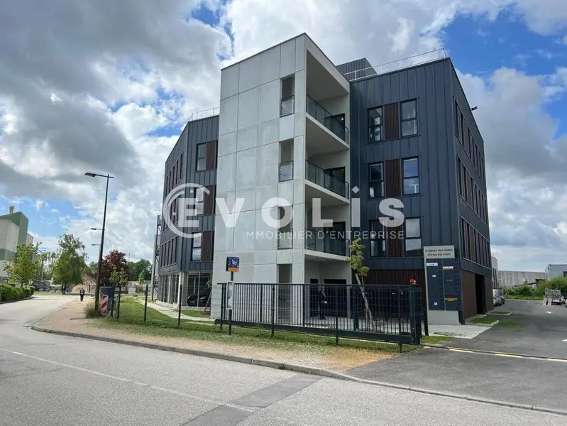 470 Rue Des Valets, Montluel à vendre Photo de l’immeuble– Image 1 sur 11