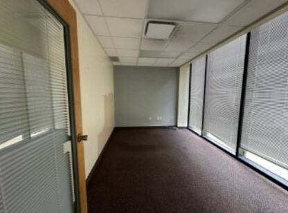 3520 Forbes Ave, Pittsburgh, PA à louer - Photo intérieure – Image 3 sur 6