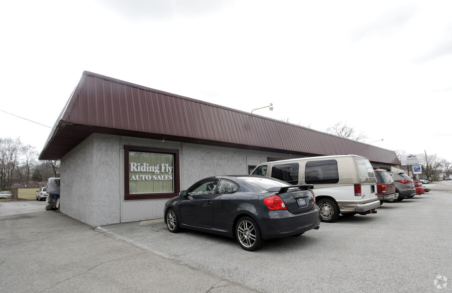 1201 Central Ave, Lake Station, IN à louer - Photo de l’immeuble – Image 3 sur 31