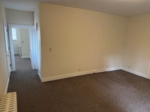 1390 Oak St, Eugene, OR à louer Photo intérieure– Image 2 sur 4