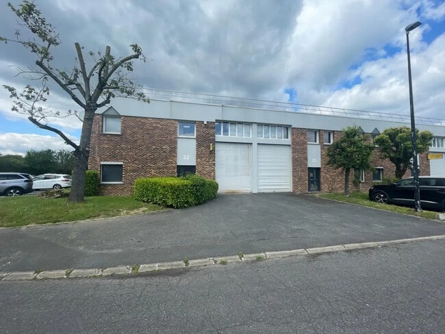 Plus de détails pour Local d’activités à vendre