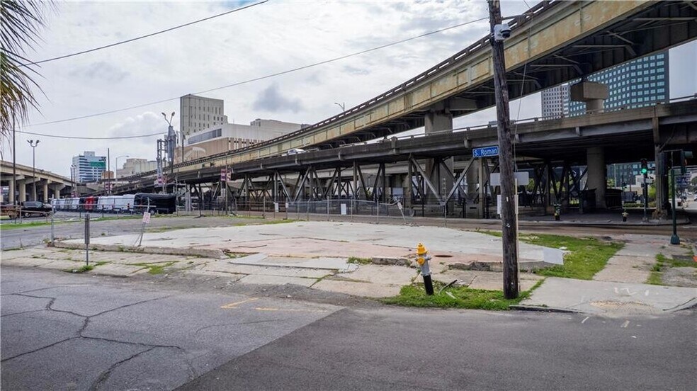 537 S Claiborne Ave, New Orleans, LA à vendre - Photo de l’immeuble – Image 3 sur 6
