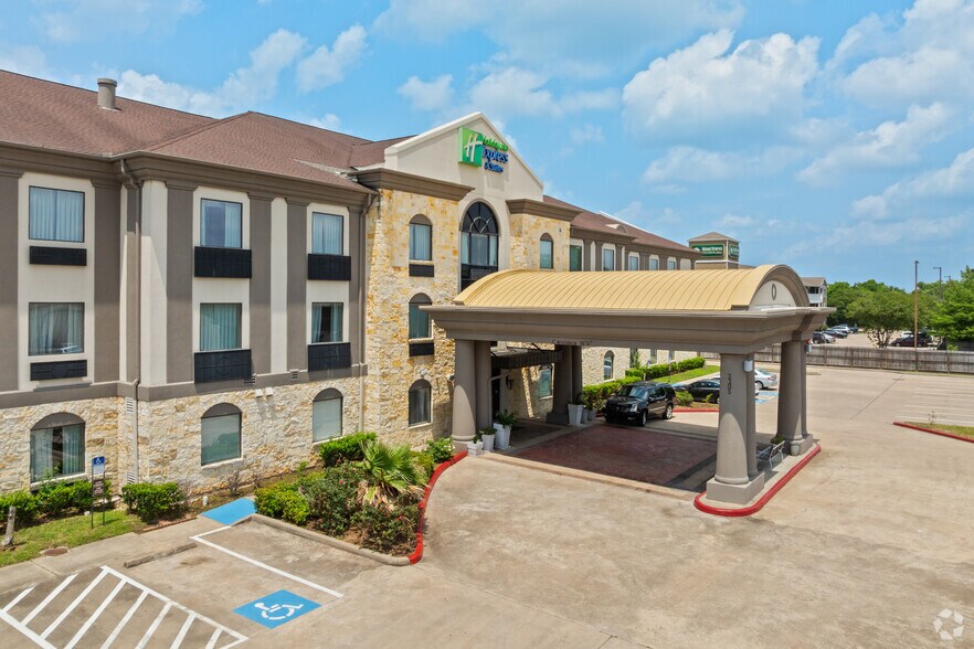 2205 Barker Oaks Dr, Houston, TX à vendre - Photo de l’immeuble – Image 3 sur 18