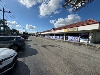 10550 NW 77TH Ct, Hialeah, FL à louer - Photo de l’immeuble – Image 2 sur 13