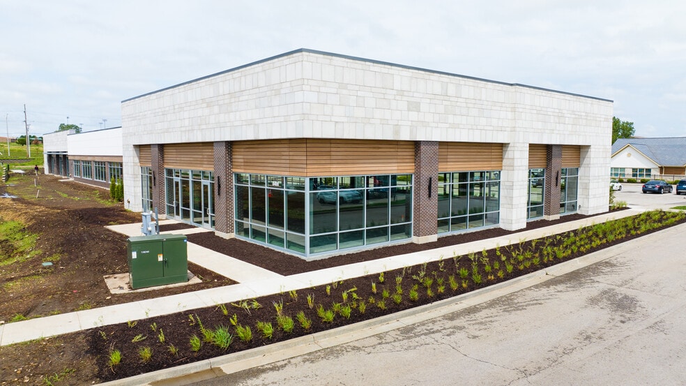 8400 W 165th Pl, Overland Park, KS à louer - Photo de l’immeuble – Image 2 sur 4