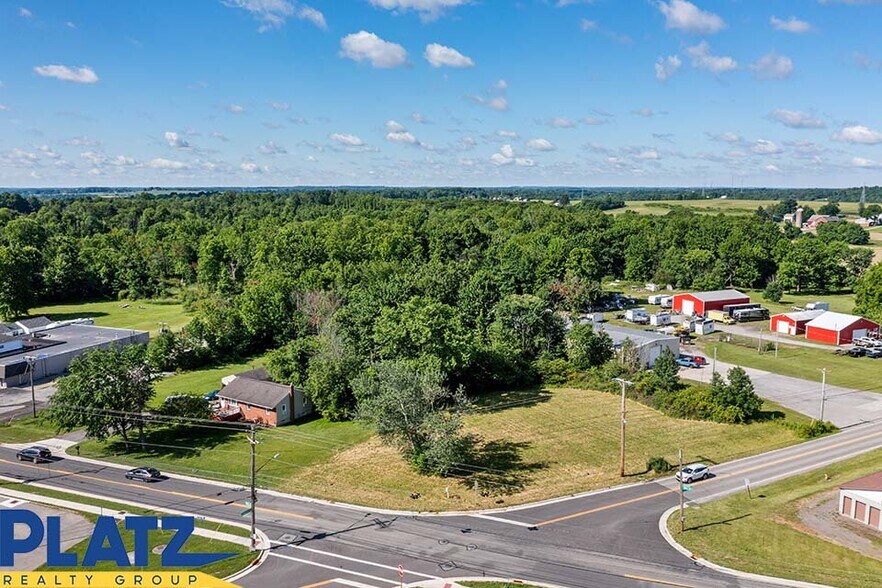 Main St, New Middletown, OH à vendre - Photo de l’immeuble – Image 3 sur 10