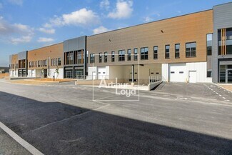 Plus de détails pour Local d'activités à louer