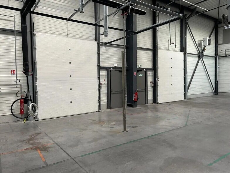 1 Rue Des Prairies, Les Sorinières à louer - Photo de l’immeuble – Image 3 sur 9