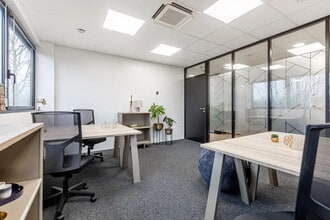 6 Rue Blaise Pascal, Élancourt à louer Photo intérieure– Image 2 sur 13