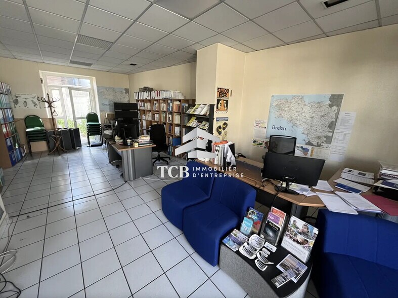 Local commercial dans Nantes à louer - Photo de l’immeuble – Image 2 sur 3