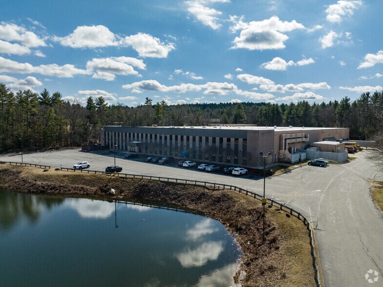 15 Hudson Park Dr, Hudson, NH à louer - Photo de l’immeuble – Image 2 sur 21