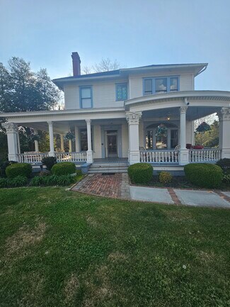 Plus de détails pour 403 Green St, Gainesville, GA - Bureau à louer