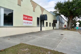 711-719 E Broad St, Savannah, GA à louer Photo de l’immeuble– Image 2 sur 8