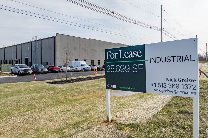 1245 Kingsview Dr, Lebanon, OH à louer - Photo de la construction – Image 2 sur 3