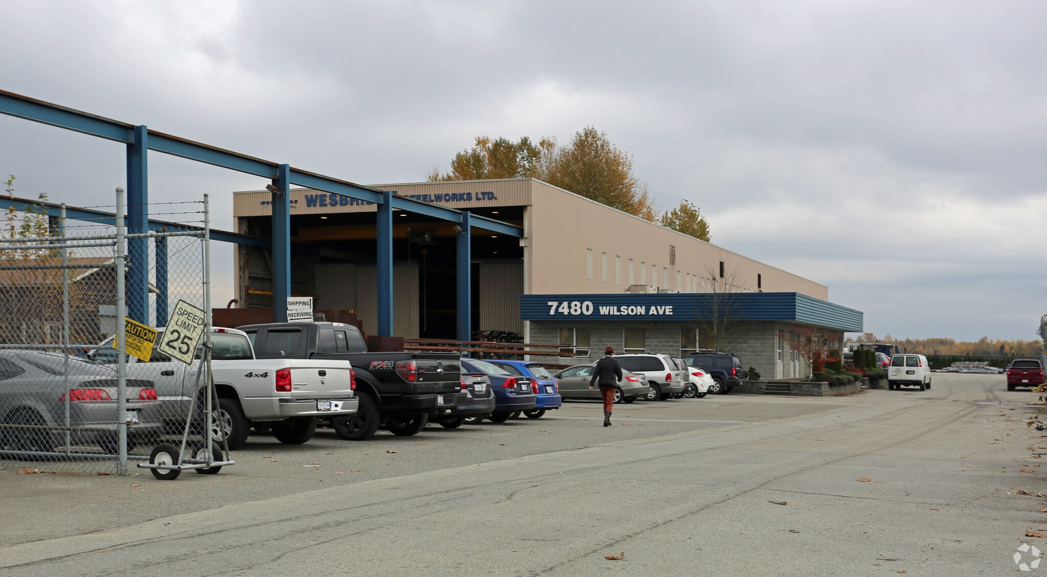 7480 Wilson Ave, Delta, BC à louer Photo principale– Image 1 sur 4