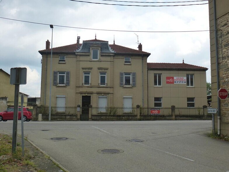 Bureau dans Salaise-sur-Sanne à louer - Photo de l’immeuble – Image 1 sur 3