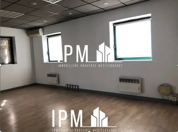 1 Avenue Jean Jaures, Les Pennes-Mirabeau à louer - Photo de l’immeuble – Image 3 sur 4