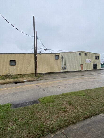 502 7th St, Lake Charles, LA à vendre - Photo de l’immeuble – Image 3 sur 10