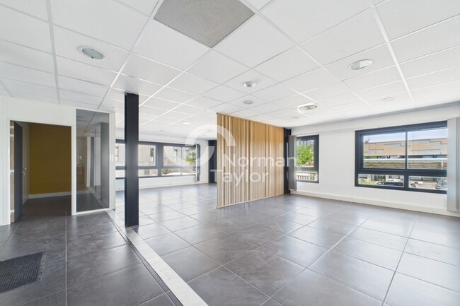 Plus de détails pour Bureau à vendre