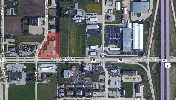 600 E LeClaire Rd, Eldridge, IA à vendre - Aérien – Image 2 sur 3