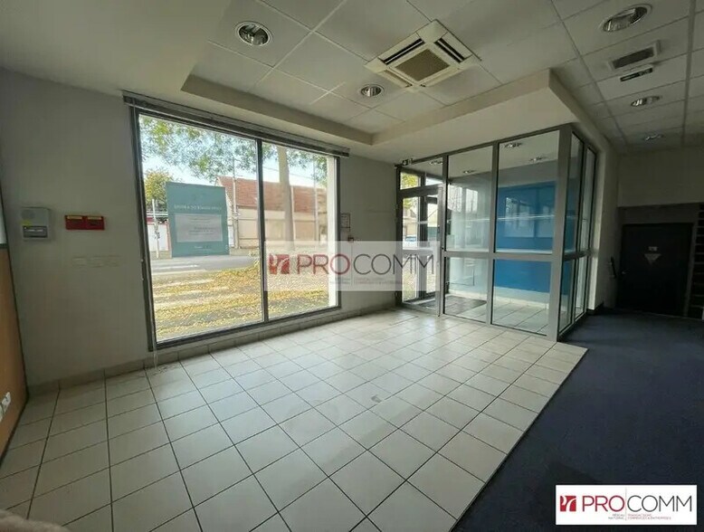 Local commercial dans Luisant à louer - Photo intérieure – Image 3 sur 10
