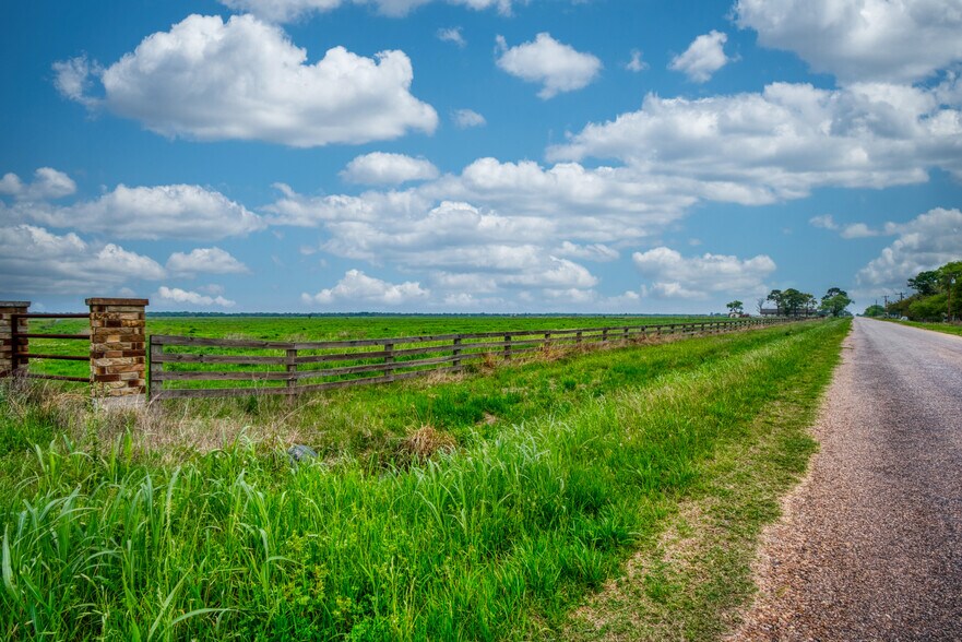 TBD County Road 385, El Campo, TX à vendre - Photo de l’immeuble – Image 3 sur 28