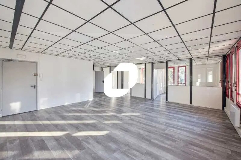 Bureau dans Les Ulis à vendre - Photo de l’immeuble – Image 2 sur 10