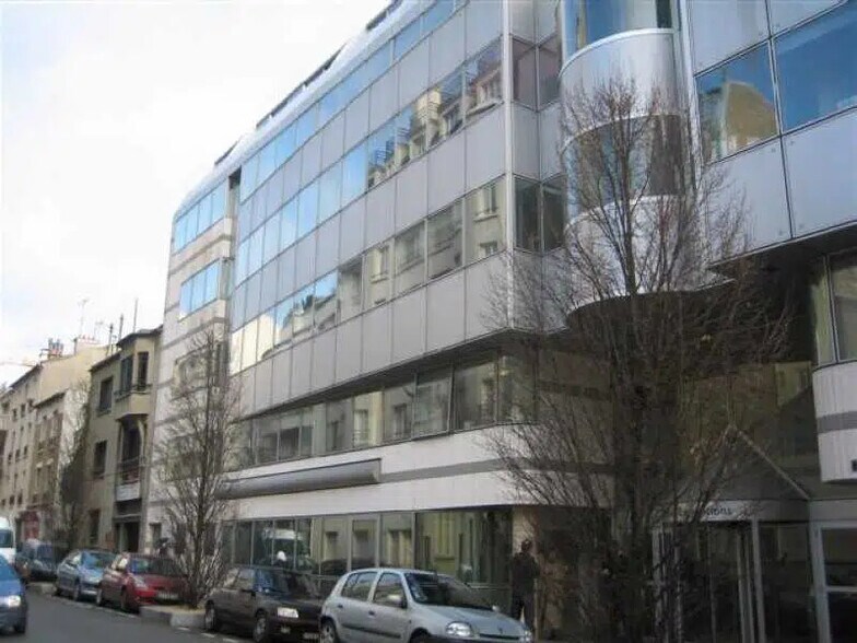 70 Rue Rivay, Levallois-Perret à louer - Photo de l’immeuble – Image 2 sur 8