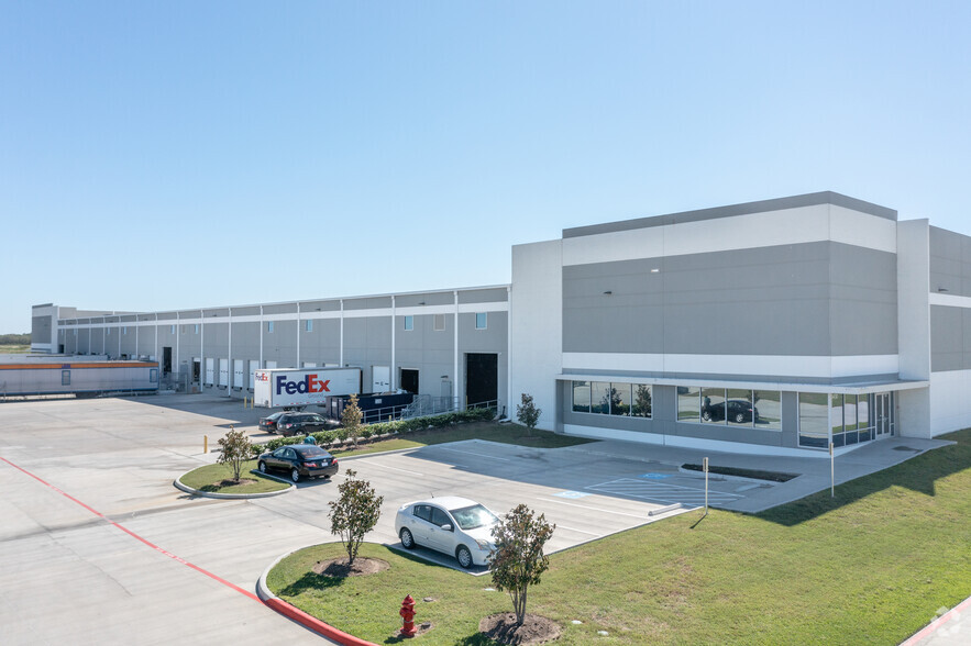 2700 East Fwy, Baytown, TX à louer - Photo de l’immeuble – Image 3 sur 12