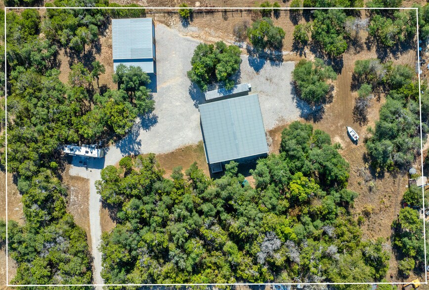 217 Southern Dr, Johnson City, TX à vendre - Photo de l’immeuble – Image 3 sur 19