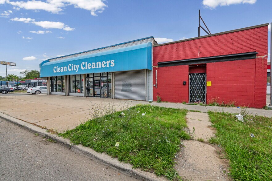16036 W 7 Mile Rd, Detroit, MI à vendre - Photo de l’immeuble – Image 3 sur 16