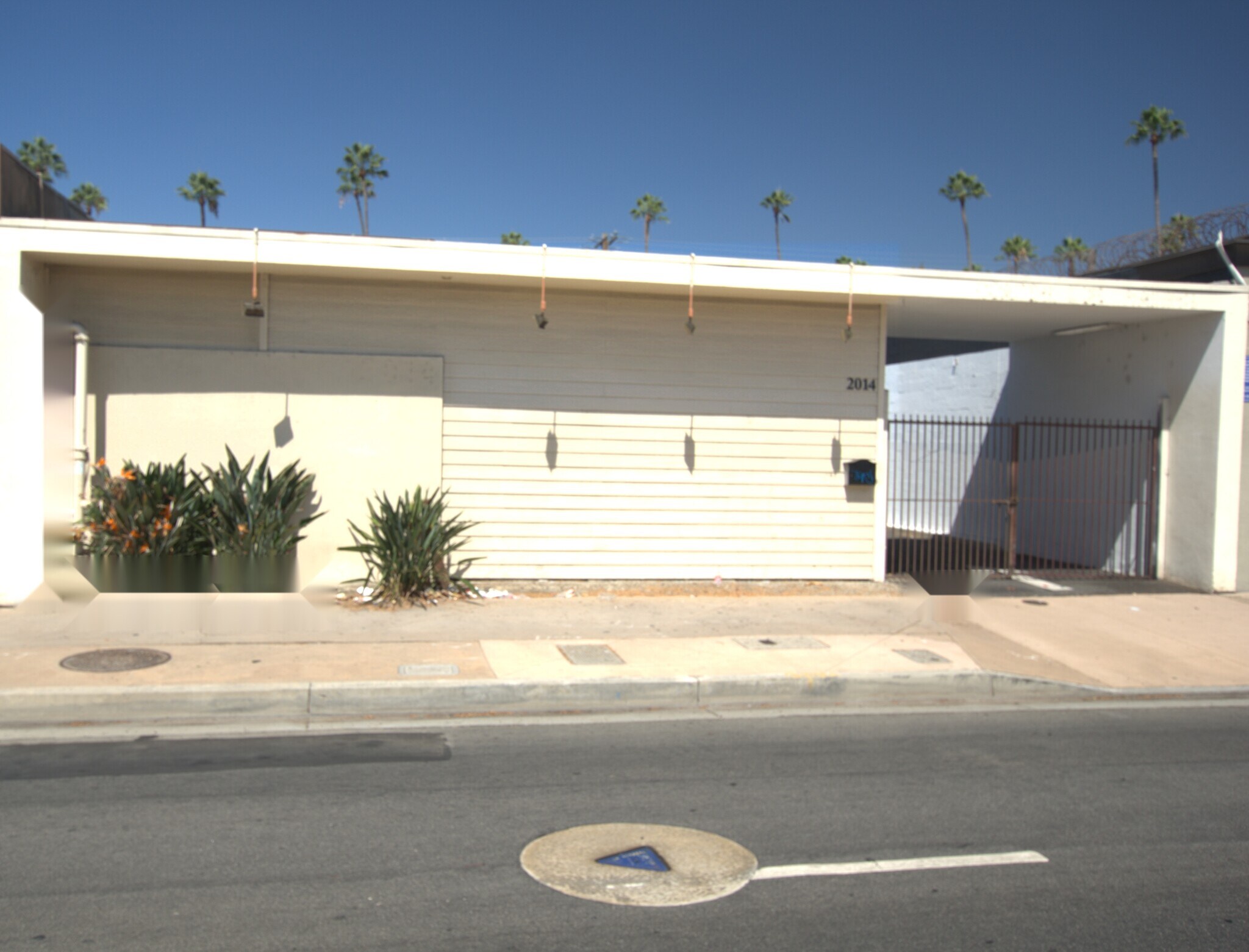 2014 S Main St, Santa Ana, CA à vendre Photo de l’immeuble– Image 1 sur 10
